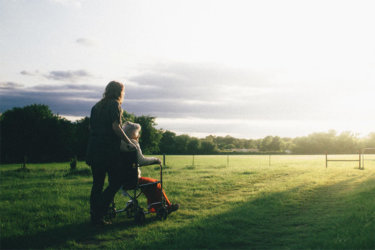 フィリピン人妻の介護スキルが洒落にならない